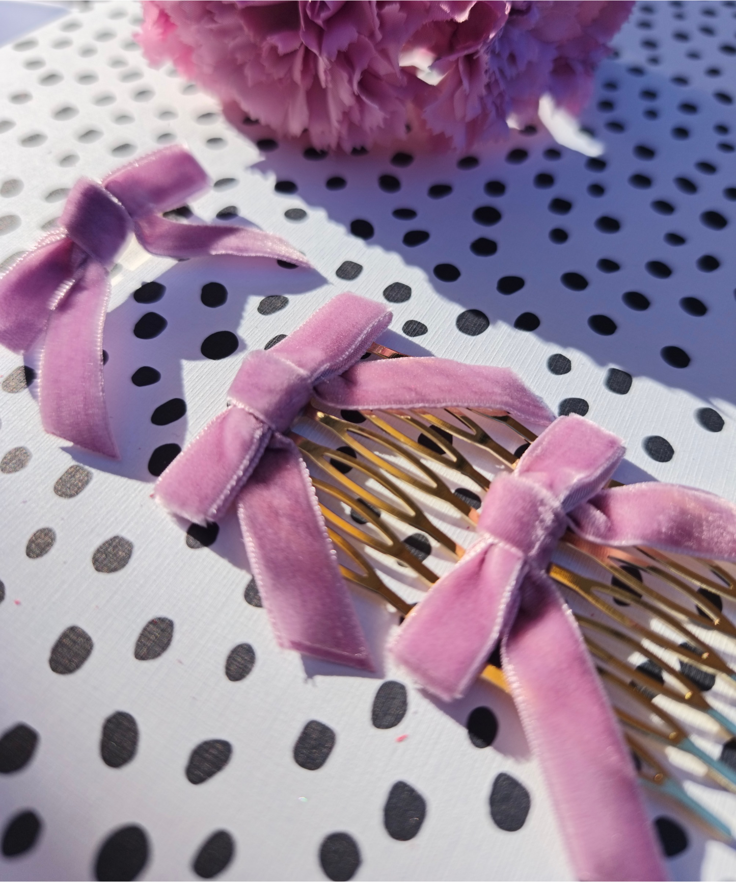 Broche lacito de terciopelo