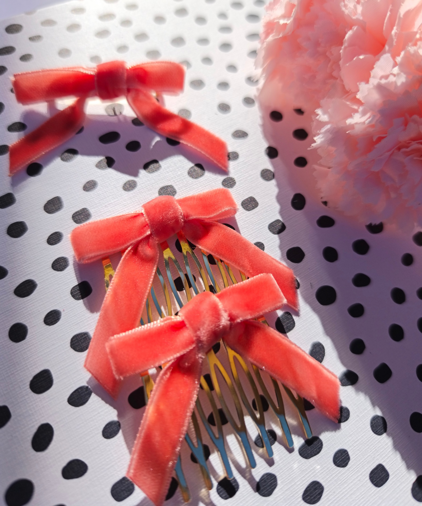 Broche lacito de terciopelo